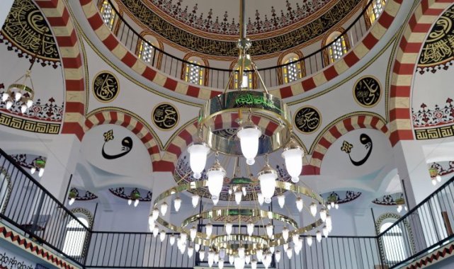Kocaeli İzmit Bahtiyar Camii küllerinden doğdu