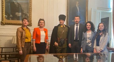 Kocaeli İzmit Belediyesi ve Suna İnan Kıraç Vakfı 'Suna'nın Kızları' projesi için bir araya geldi