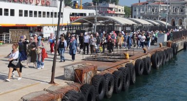 Kocaeli İzmit Belediyesinin Büyükada turunda kadınlar ve çocuklar gönüllerince eğlendi