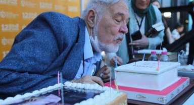 Kocaeli'de İlber Ortaylı'ya sürpriz doğum günü