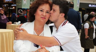Kocaeli'nde özel öğrencilerden sanat sergisi