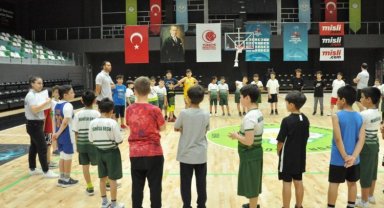 Manisa'da şampiyon takımın altyapı seçmeleri büyük ilgi gördü