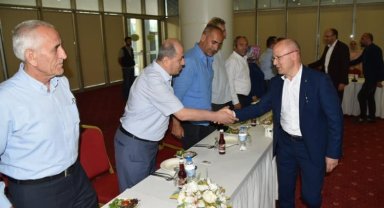 AK Parti Bursa'da 'mahalle başkanları' ile buluştu
