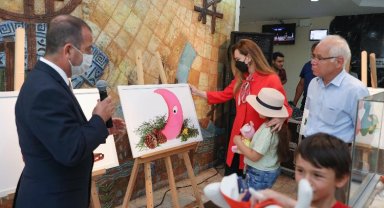 Çevre dostu tasarlanan oyuncaklar İzmir'de sergileniyor