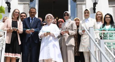 Emine Erdoğan'dan İzmir'de 'Enstitü' açılışı