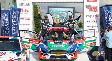 Genç pilotlar 'Eskişehir Rallisi'ne imza attılar