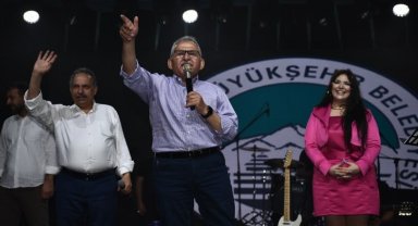 Kayseri Büyükşehir'in 'yaza merhaba' festivaline büyük ilgi