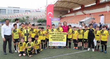 Kocaeli İzmit'te Kamuran Akşar Futbol Turnuvası başladı