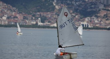 Kocaeli'de yelken yarışlarında ödül heyecanı