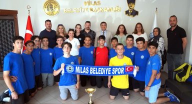Muğla Milas'ta şampiyon hentbolculardan ziyaret