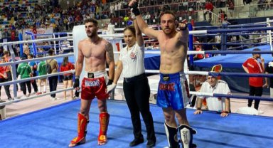 Sakaryalı kick boksçular Kocaeli'de parmak ısırttı