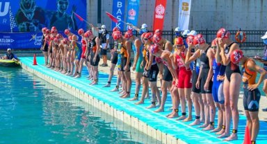 Türkiye'nin en iyi triatletleri Balıkesir'de buluştu
