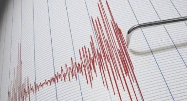 Van Tuşba 4,4 ve 3,8 büyüklüklerinde sallandı!