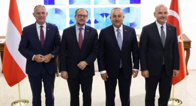 Avusturyalı mevkidaşlarıyla görüştüler