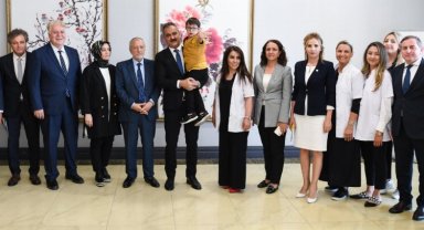 Bakan Özer'den 'Uygulama Kampüsü'ne ziyaret