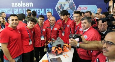 Bakan Varank TEKNOFEST Karadeniz'i gezdi