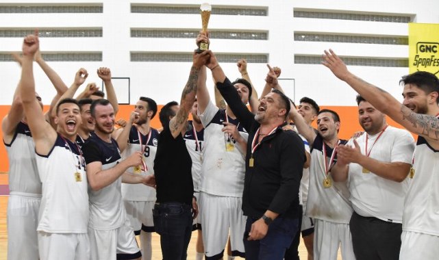 Basketbolda foça rüzgarı