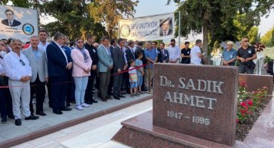Batı Trakya'nın sembol ismi Dr. Sadık Ahmet'e Selçuk Özdağ'dan anma