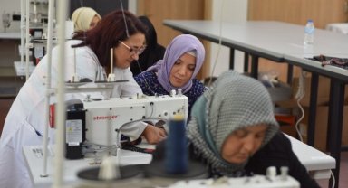 Bursa Yıldırım'da güçlü kadınlara altın bilezik!