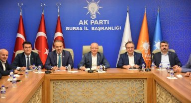 Bursa'da AK Partili belediye başkanları istişarede