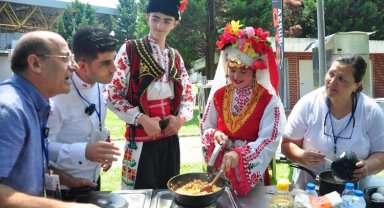 Bursa'da uluslararası dansçılardan mutfak hüneri