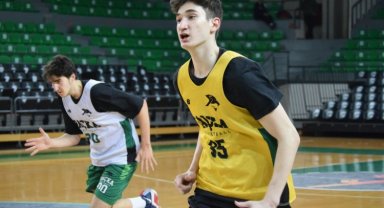 Darüşşafakalı basketbolcuya nazar değdi