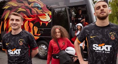 Galatasaray yeni formalarını tanıttı
