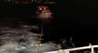 İstanbul Rumeli Kavağı açıklarında sürüklenen tekne kurtarıldı