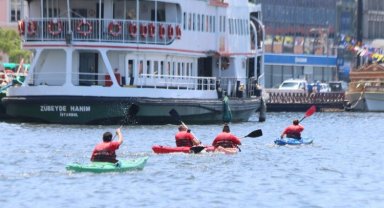 İzmir Körfez Festivali'nin ikinci gününde renkli görüntüler