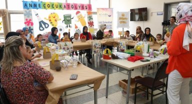 Kocaeli'de 'anne çocuk' el ele