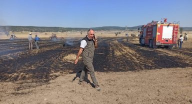 Kütahya'da kıvılcım 2 dekarlık alanı kül etti
