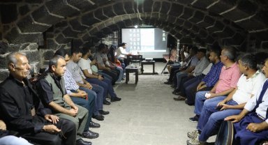 "Melayê Cizîrî'nin Hayatı ve Şiirleri-Dengbêjler" söyleşisi