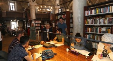 Memduh Büyükkılıç'tan Kayseri Kütüphanesi'ne ziyaret