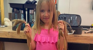8 yaşındaki Eylül Su saçlarını LÖSEV'e bağışladı
