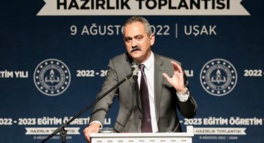 Bakan Özer Uşak'ta okul müdürleriyle buluştu