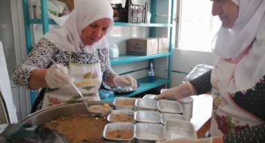 Bilecikli kadınlardan aşure bereketi