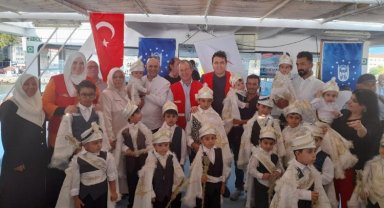 Bursa Gemlik'te toplu sünnete 'mavi tur' keyfi