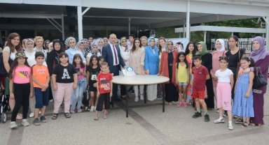 Bursa Yıldırım'da 200 kadın üye DEVA'ya katıldı