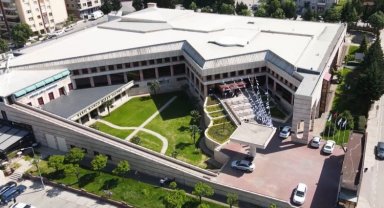 Bursa Yıldırım'da 'Mimar Sinan Kütüphanesi'nde sona gelindi