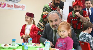 Bursa'da 'Ana Kucağı' yeni dönem kayıtları başladı