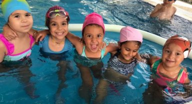 Bursalı minikler yazın keyfini okulda çıkardılar