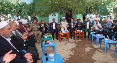 Diyanet İşleri Başkanı Erbaş'tan Derik'te taziye ziyareti