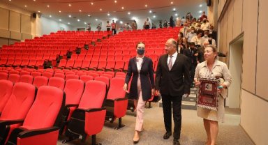 Dokuz Eylül'den kurucu rektöre vefa