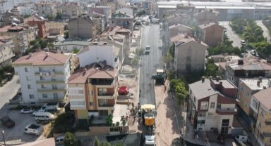 Dr. Sadık Ahmet Caddesi'nde sıcak asfalt mesaisi