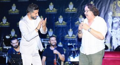 İki günlük tatilde iki şarkılık sürpriz