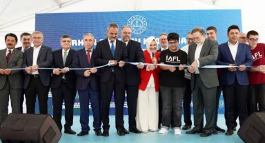 İstanbul'da tarihçi Erhan Afyoncu Kütüphanesi açıldı