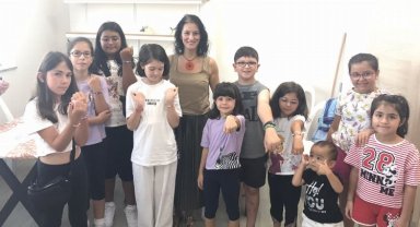 İZGİM'de çocukların takı tasarım keyfi