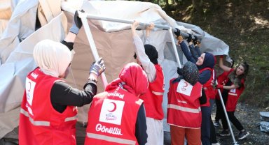 Kızılay 'kadın afet gönüllüleri' yetiştiriyor