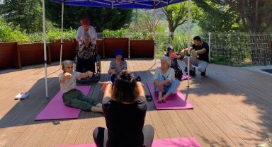 Kocaeli İzmit'te 'Alzheimer Yaşam'da yoga etkinliği
