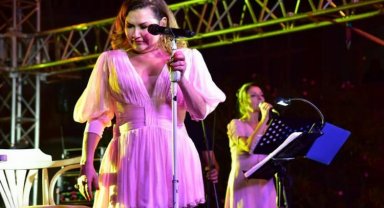 Manisa Demirci'de Kutsi ve Deniz Seki konseri